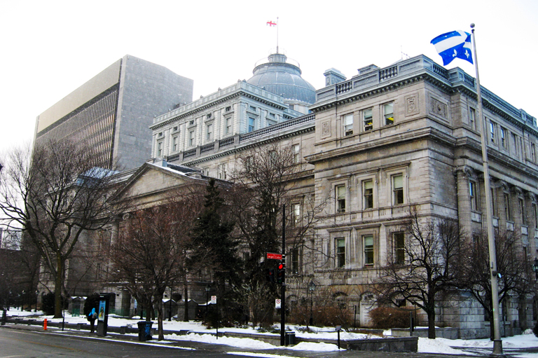 photo couleur ancien Palais de Justice