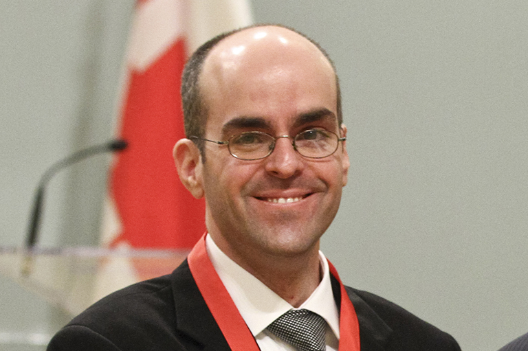 Michel Ducharme, lauréat du Prix d’histoire du Gouverneur général pour la recherche savante: le Prix Sir-John-A.-Macdonald 