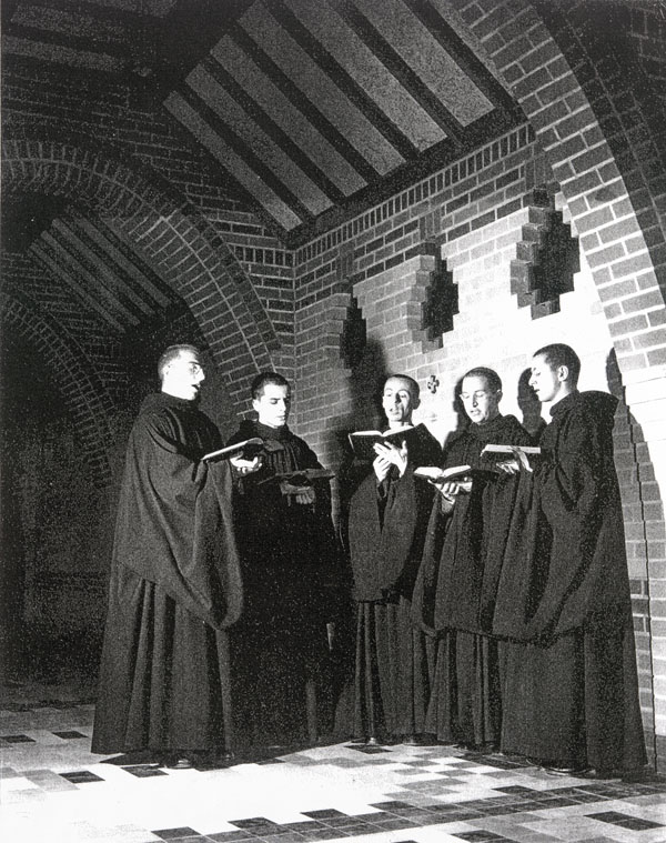 Chœur de l'Abbaye de Saint-Benoît-du-Lac, vers 1947