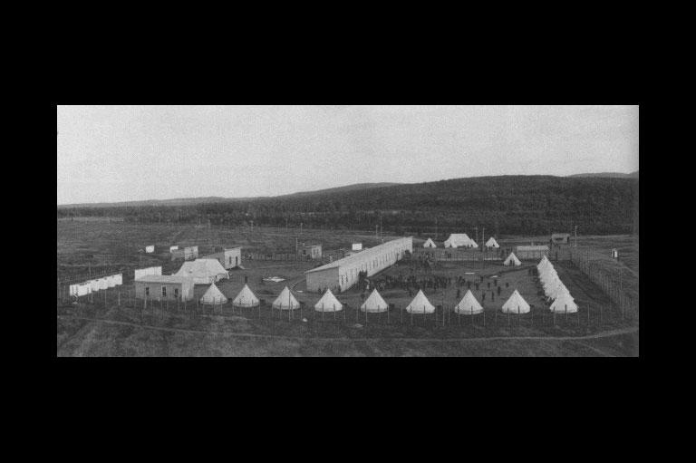 photo archive noir et blanc camp Valcartier