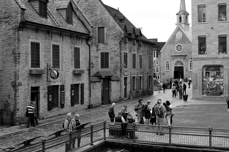 photo noir et blanc arrondissement historique de Québec