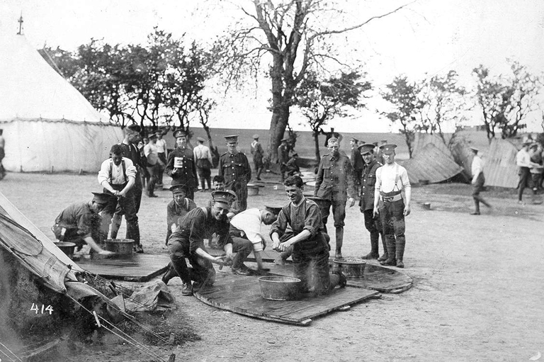 Archive noir et blanc soldats - Terre-Neuve