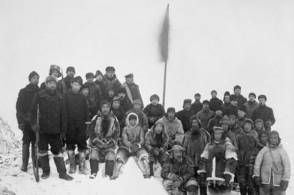 photo archive noir et blanc exploration Grand Nord